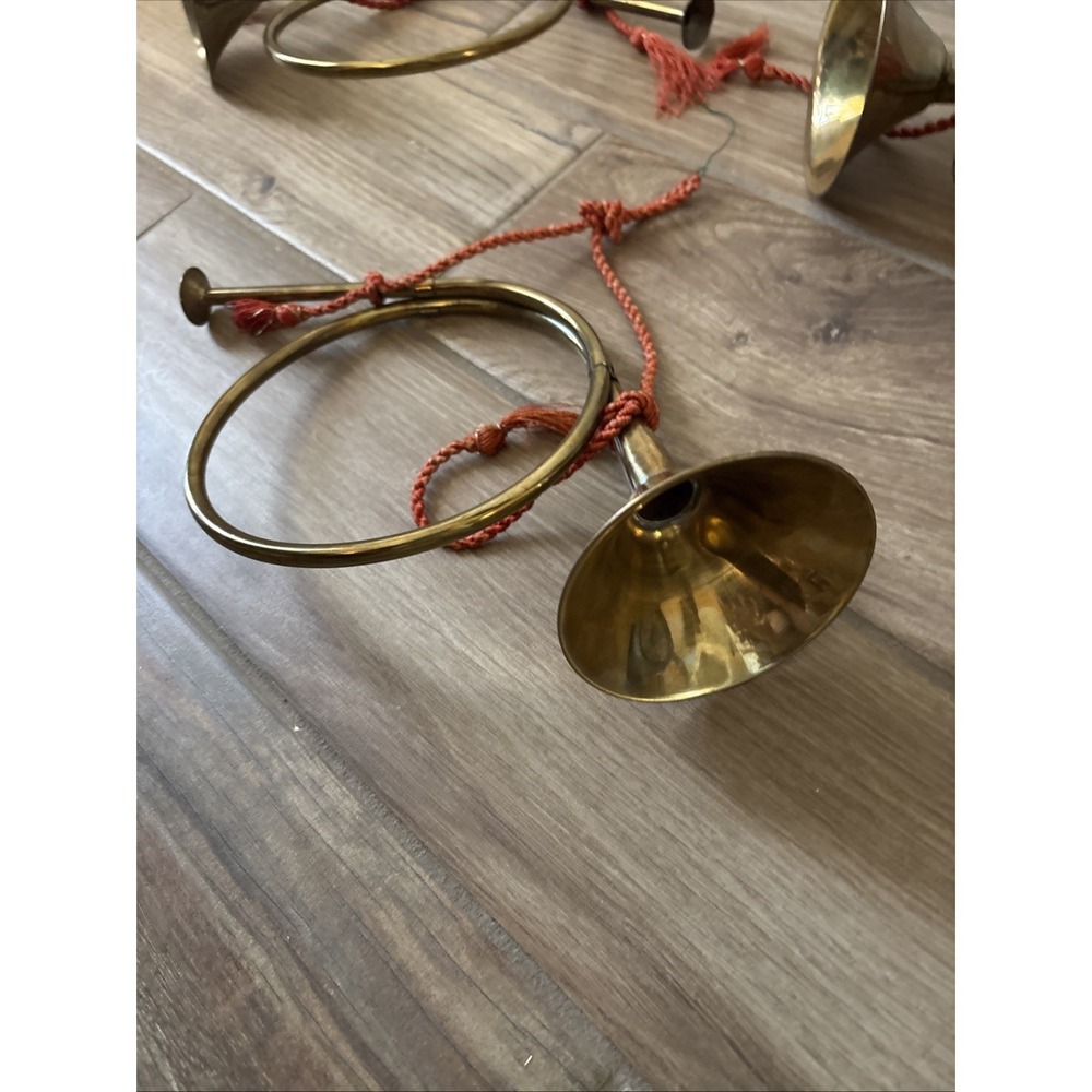 Lot Of 3 Vintage 13 Inch Decorative Brass Horns with Rope for Hanging - Picture 5 of 7